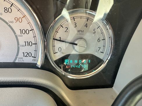 Used 2008 Chrysler Aspen Limited image 10