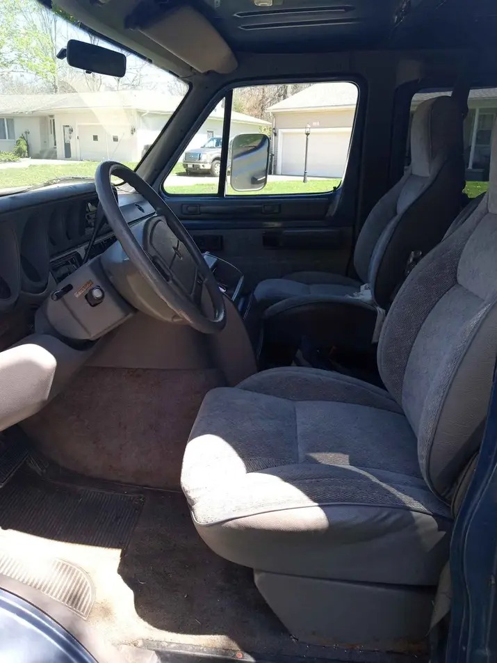 Used 1997 Dodge B3500 RWD image 6