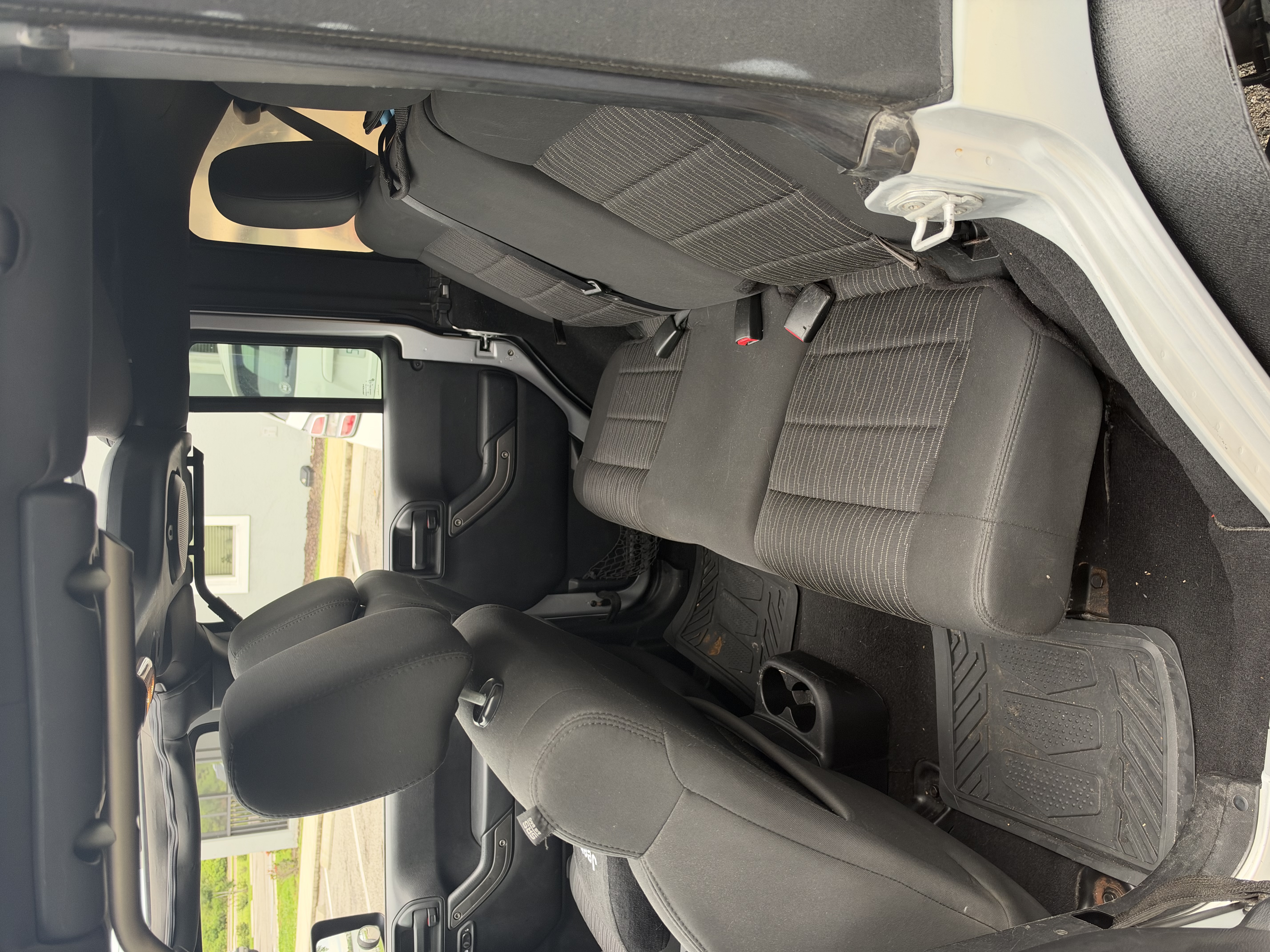 Used 2012 Jeep Wrangler Unlimited Sport AWD/4WD image 11