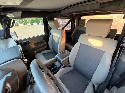 Used 2010 Jeep Wrangler Sport image 13