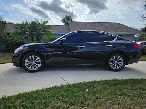 Used 2013 INFINITI M37 w/ Premium Pkg image 6