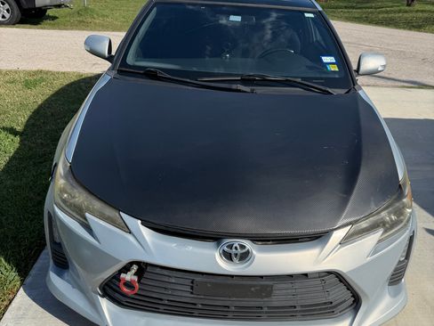 Used 2014 Scion tC 10 Series image 2