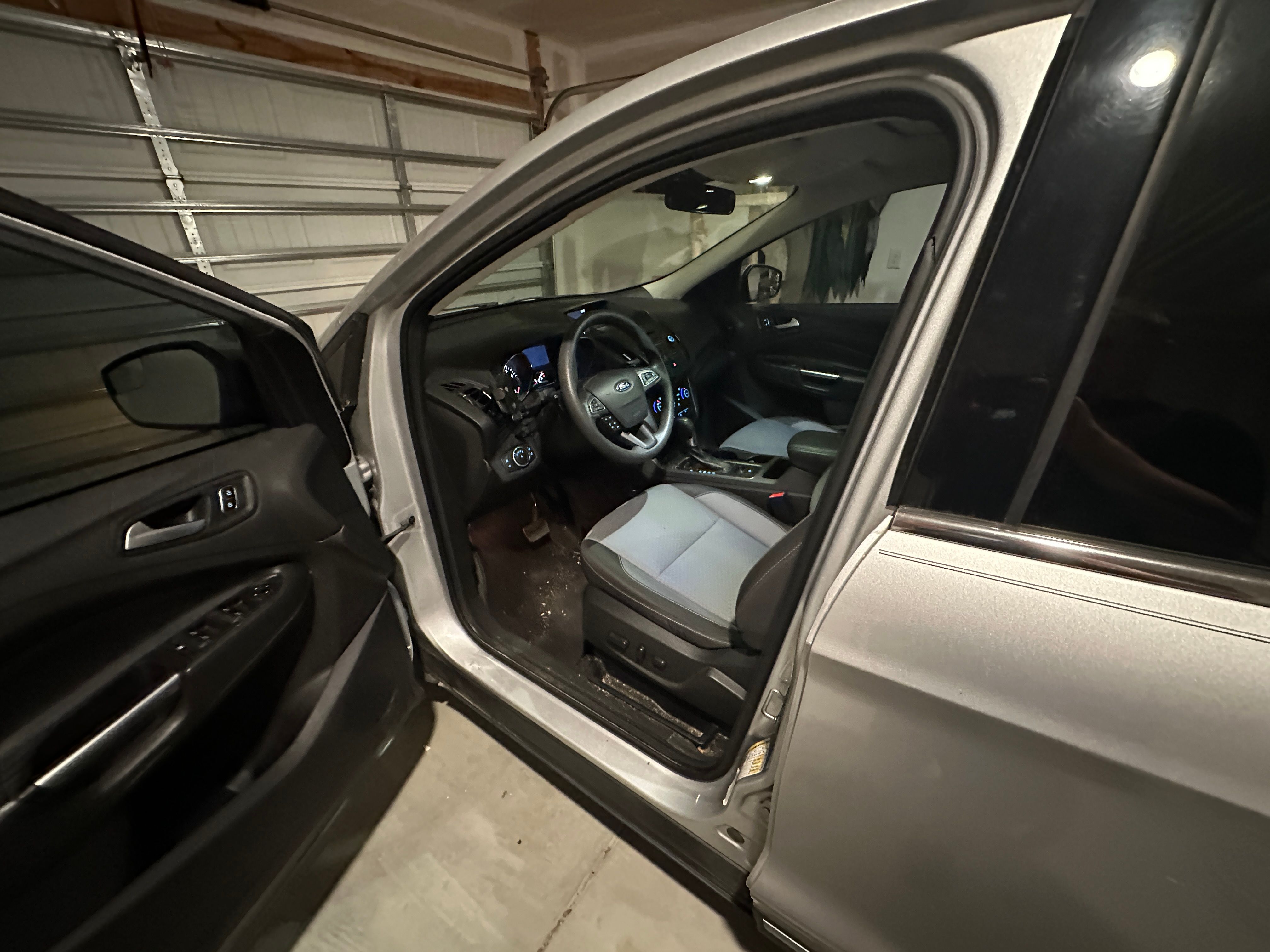 Used 2017 Ford Escape SE FWD image 8