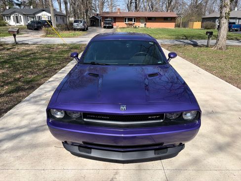 Used 2010 Dodge Challenger SRT8 w/ SRT Option Group II image 10