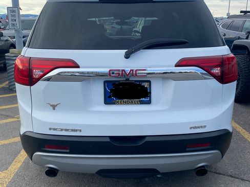 Used 2018 GMC Acadia SLE image 17