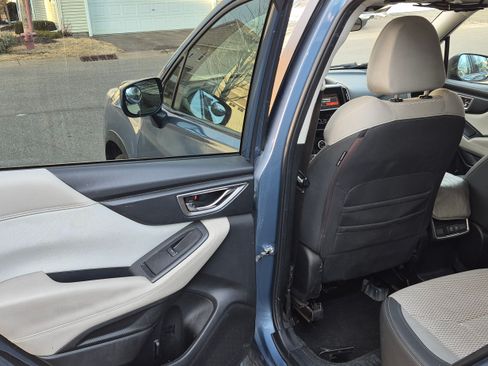 Used 2021 Subaru Forester Premium image 22