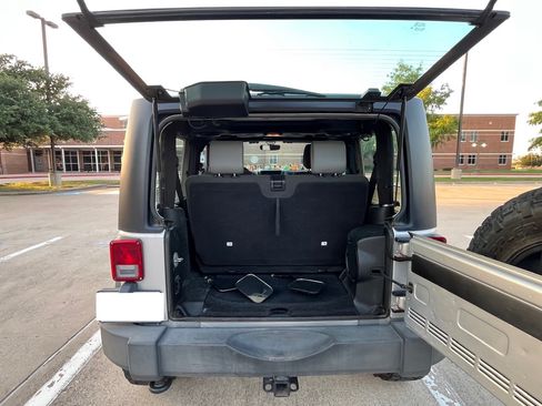 Used 2012 Jeep Wrangler Sport AWD/4WD image 14