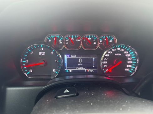 Used 2018 Chevrolet Silverado 1500 LT w/ All Star Edition RWD image 14