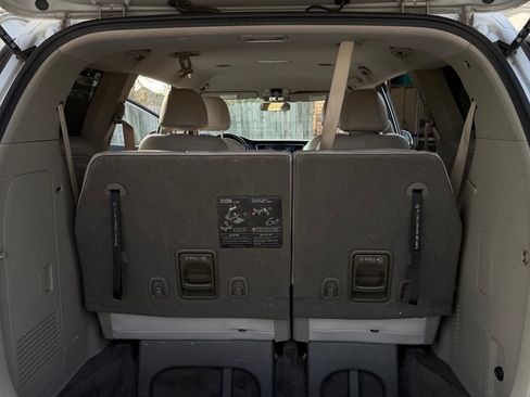 Used 2016 Kia Sedona LX w/ Option Group 020 image 6