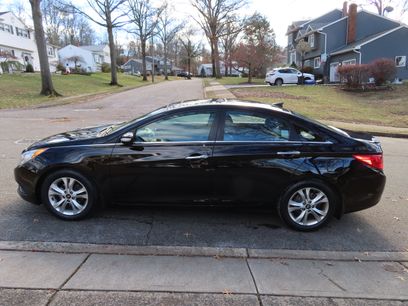 Used 2012 Hyundai Sonata Limited w/ Navigation Pkg