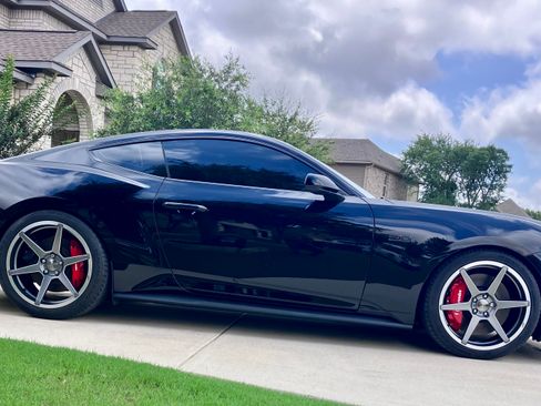 Used 2025 Ford Mustang GT Premium w/ GT Performance Package RWD image 6