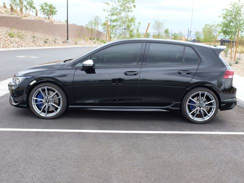 Used 2024 Volkswagen Golf R image 4