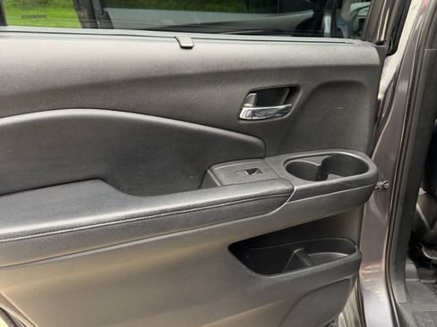 Used 2017 Honda Pilot Elite image 11