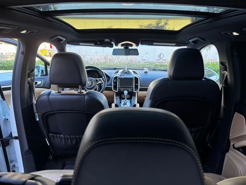 Used 2016 Porsche Cayenne image 22