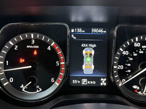 Used 2019 Nissan Titan Platinum Reserve w/ Platinum Utility Package image 18