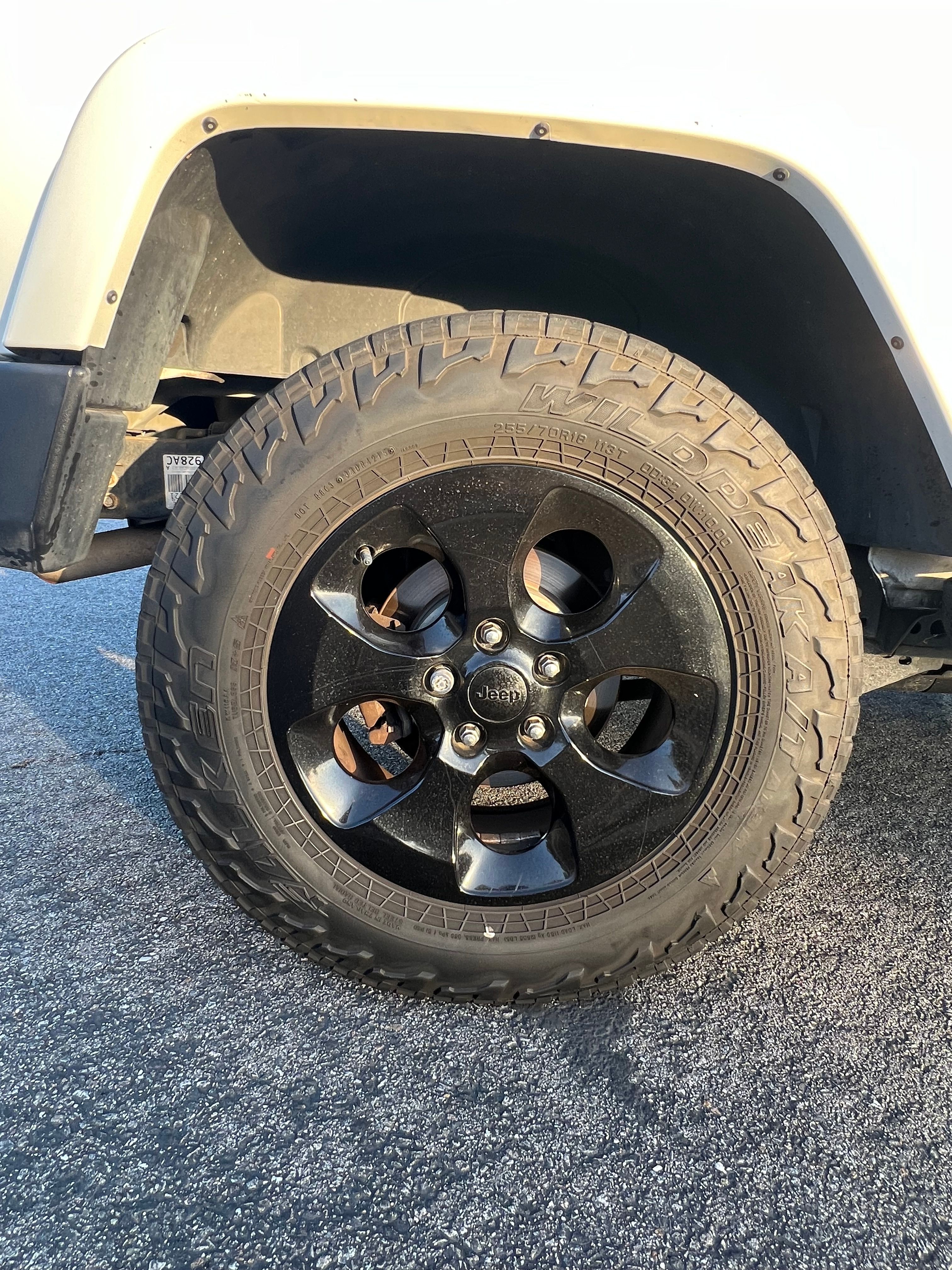 Used 2014 Jeep Wrangler Sahara w/ Connectivity Group AWD/4WD image 21