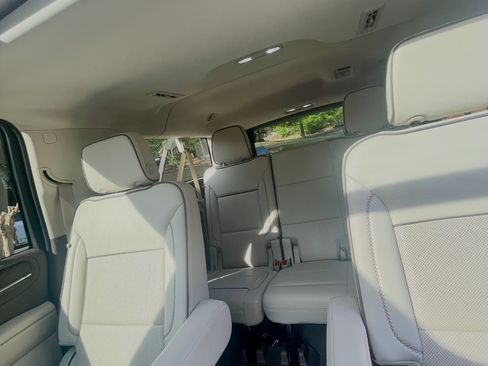 Used 2021 GMC Yukon XL Denali w/ Denali Ultimate Package image 8