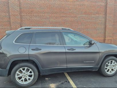 Used 2018 Jeep Cherokee Latitude Plus w/ Comfort/Convenience Group