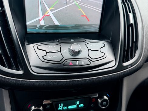 Used 2014 Ford Escape SE w/ Equipment Group 201A image 4