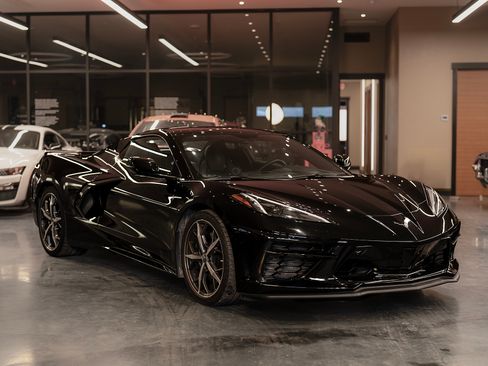 Used 2020 Chevrolet Corvette Stingray Preferred Conv w/ 2LT Preferred Equipment Group image 1