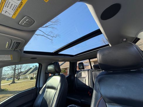 Used 2025 Ford F250 Lariat w/ Lariat Ultimate Package image 16