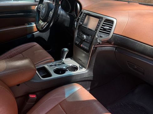 Used 2012 Jeep Grand Cherokee Overland Summit RWD image 14