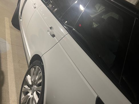 Used 2016 Land Rover Range Rover HSE image 16