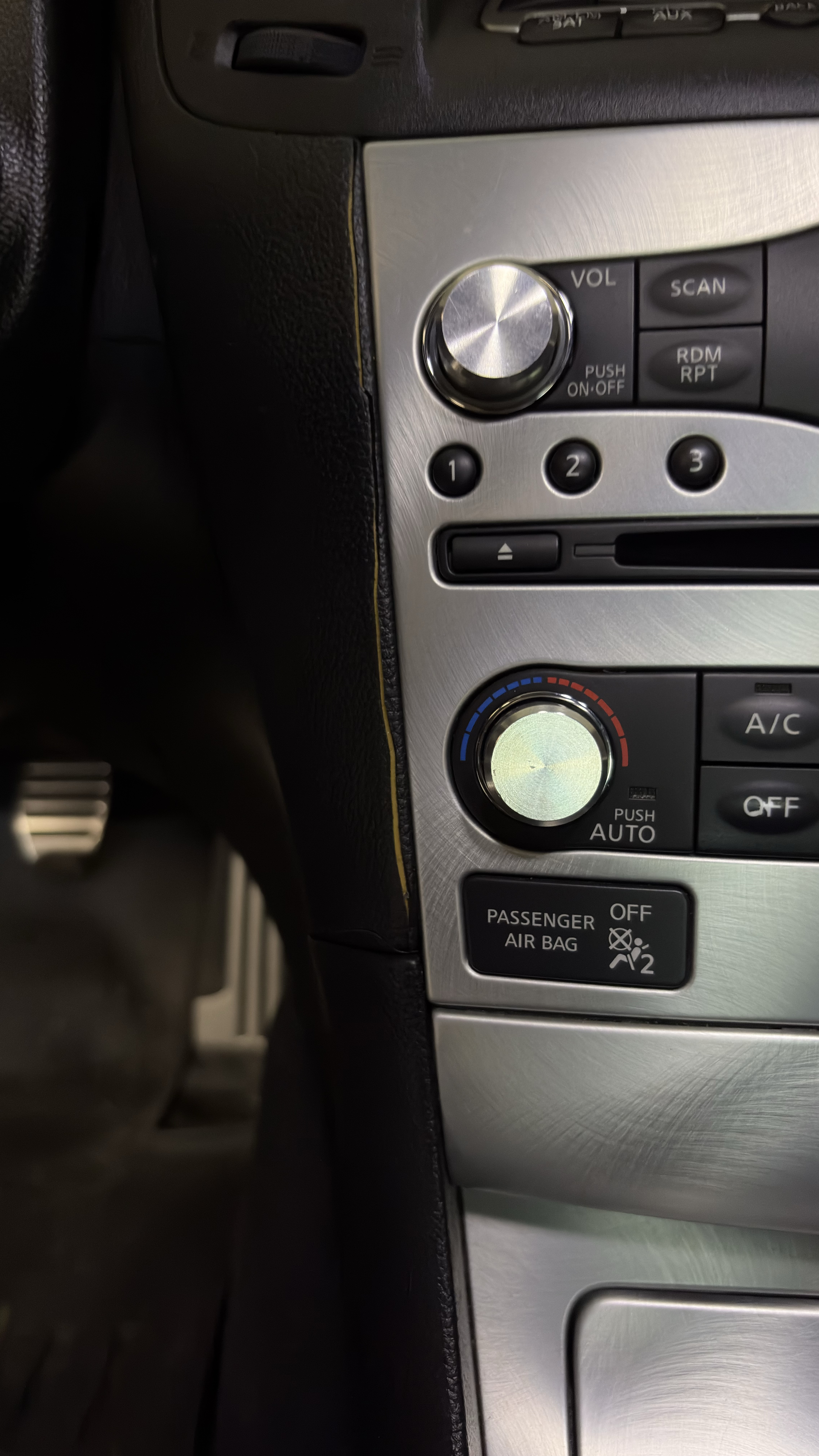 Used 2011 INFINITI G37 IPL RWD image 14