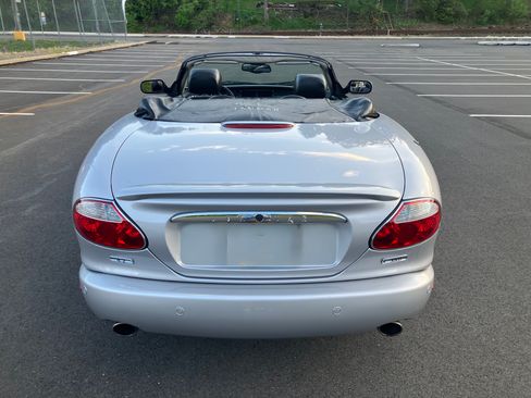 Used 2005 Jaguar XK8 Convertible RWD image 10