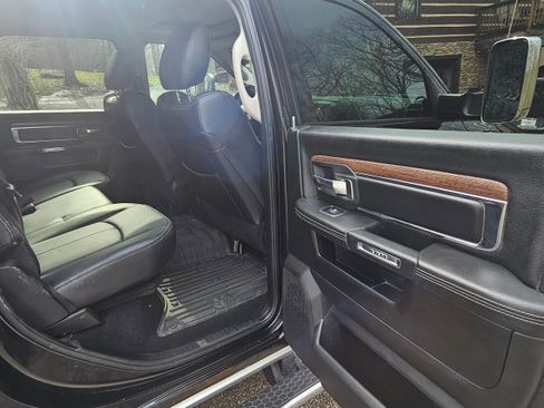 Used 2018 RAM 2500 Laramie image 5