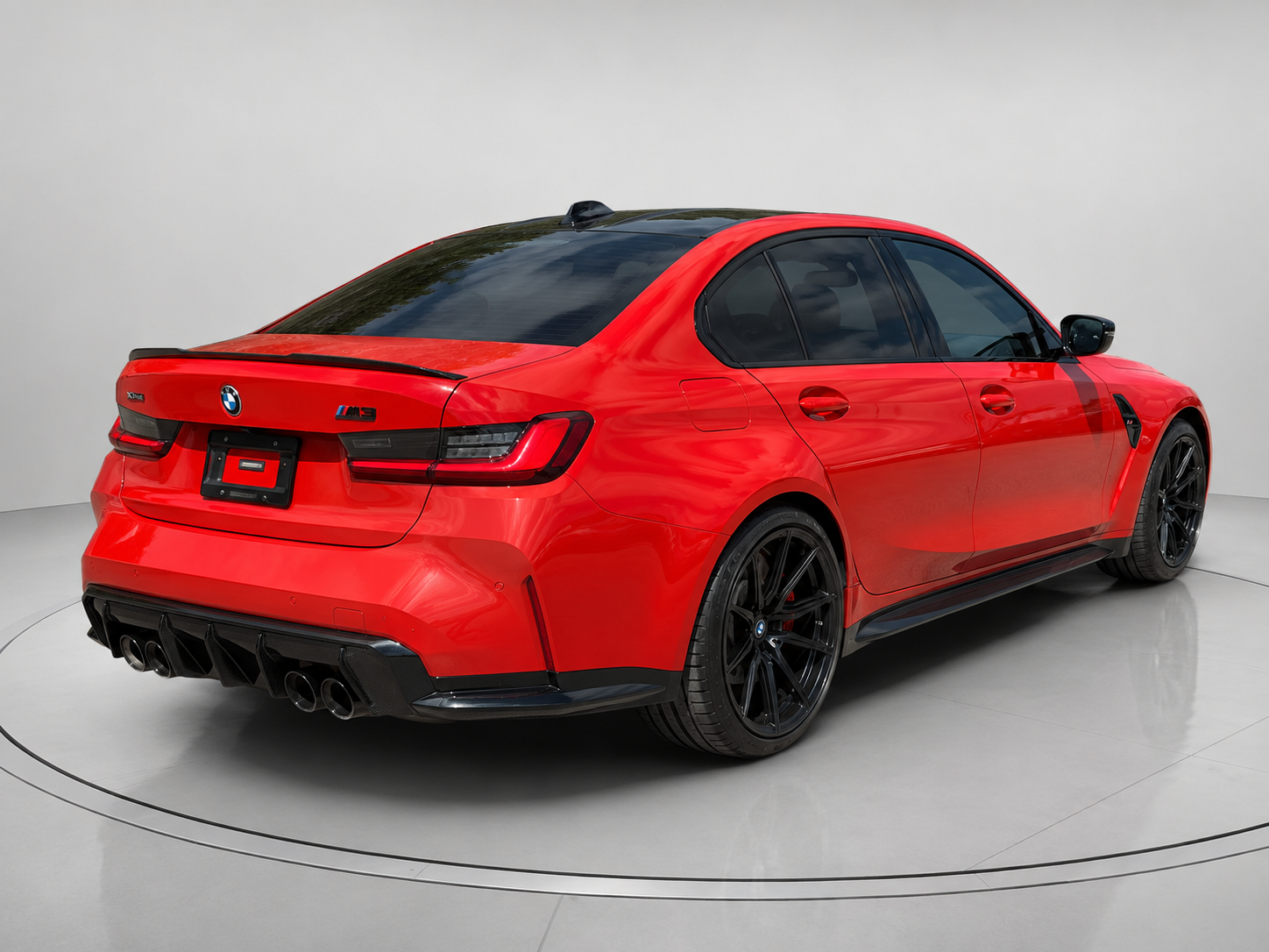Used 2023 BMW M3 Competition w/ M Carbon Exterior Package AWD/4WD image 4