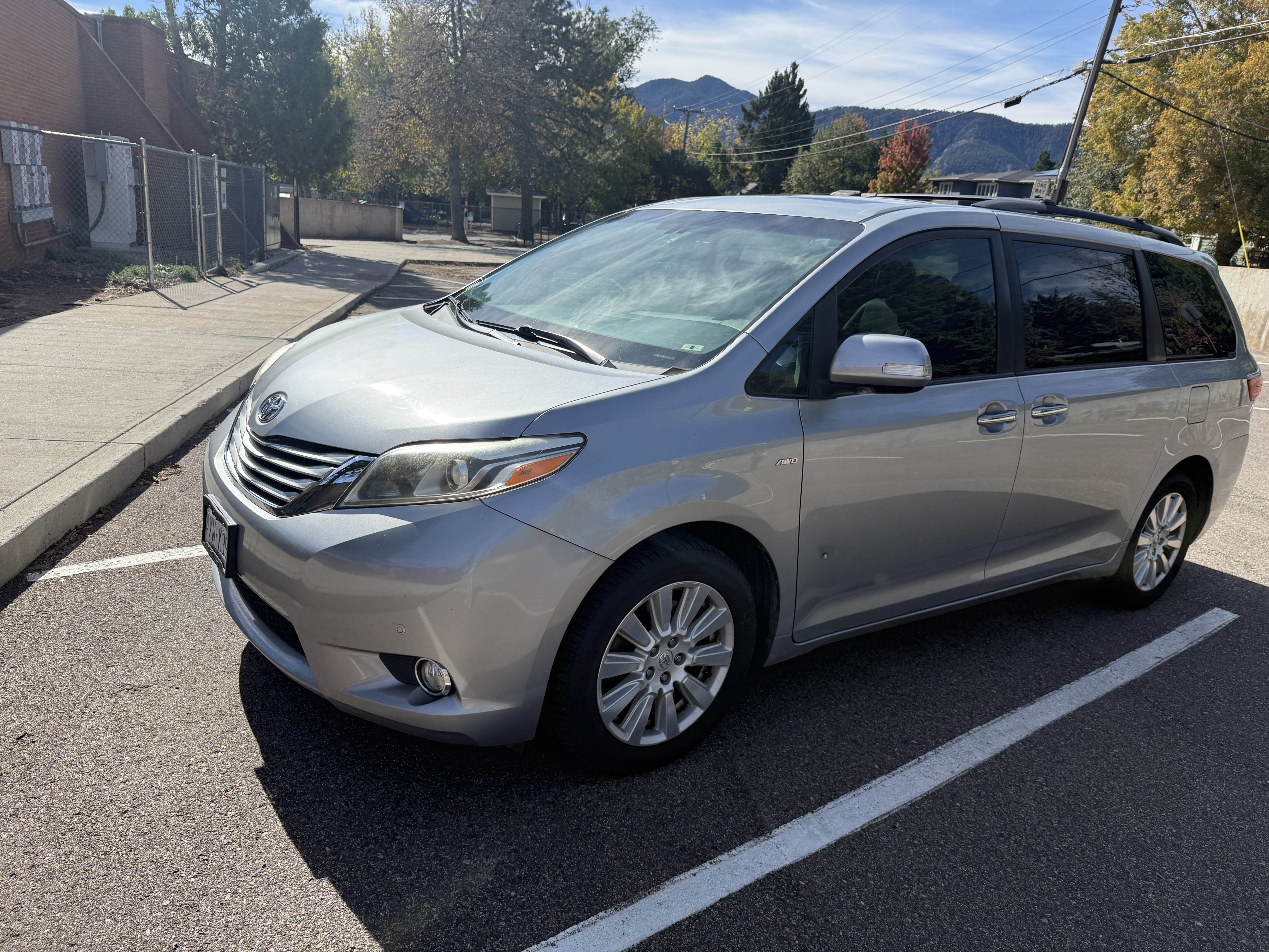 Used 2017 Toyota Sienna Limited Premium AWD/4WD image 1