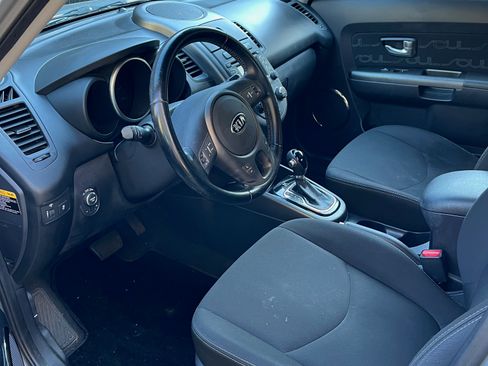 Used 2013 Kia Soul + w/ Audio Pkg image 6