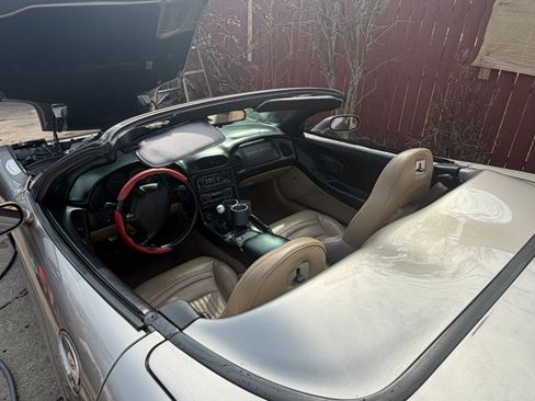 Used 2000 Chevrolet Corvette Convertible w/ Memory Pkg image 19
