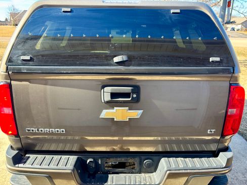 Used 2016 Chevrolet Colorado LT w/ LT Convenience Package image 5