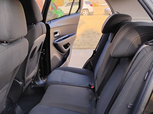 Used 2021 Chevrolet Trax LS w/ Tint and Cruise Package image 20