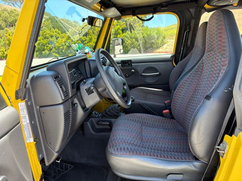 Used 2000 Jeep Wrangler SE AWD/4WD image 6