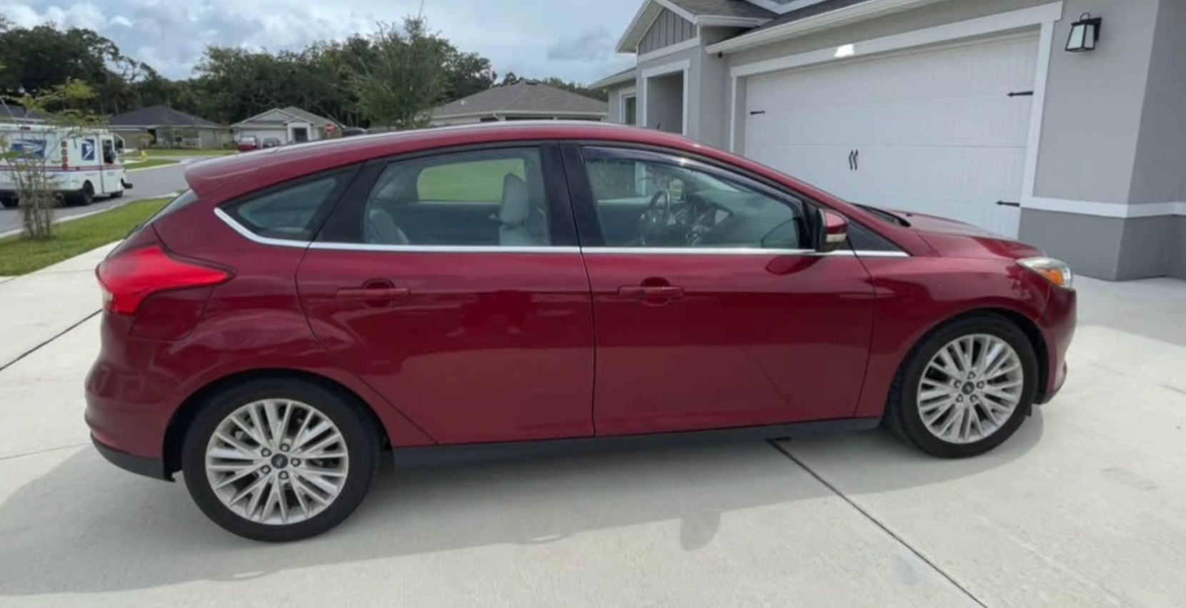 Used 2015 Ford Focus Titanium FWD image 8