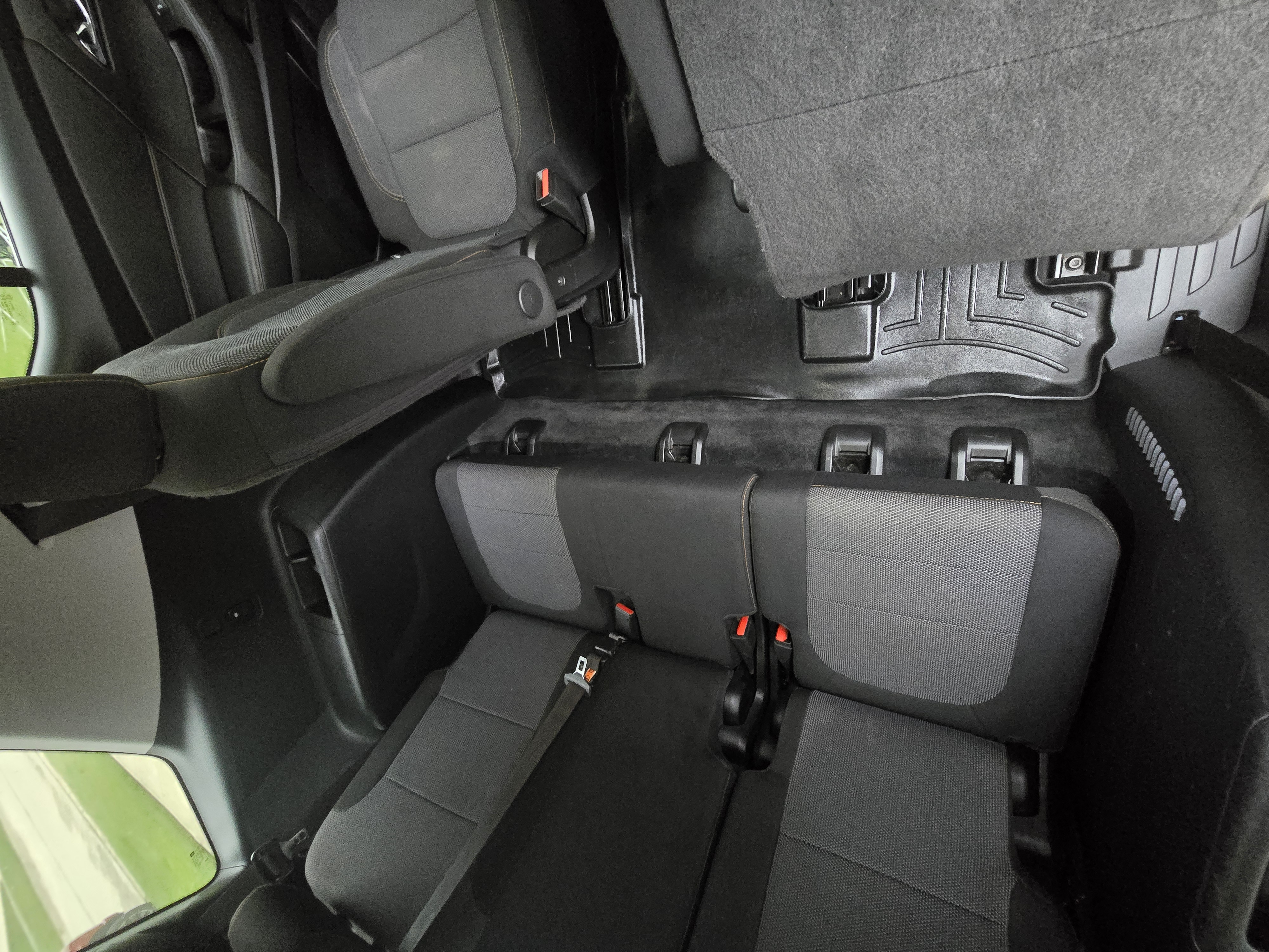 Used 2020 Chevrolet Traverse LT FWD image 18