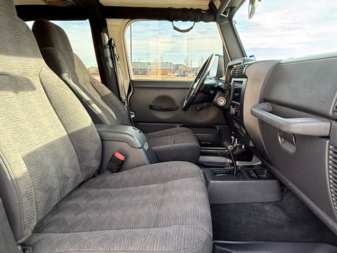Used 2003 Jeep Wrangler X image 12