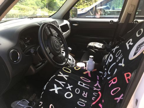 Used 2016 Jeep Patriot Latitude image 8