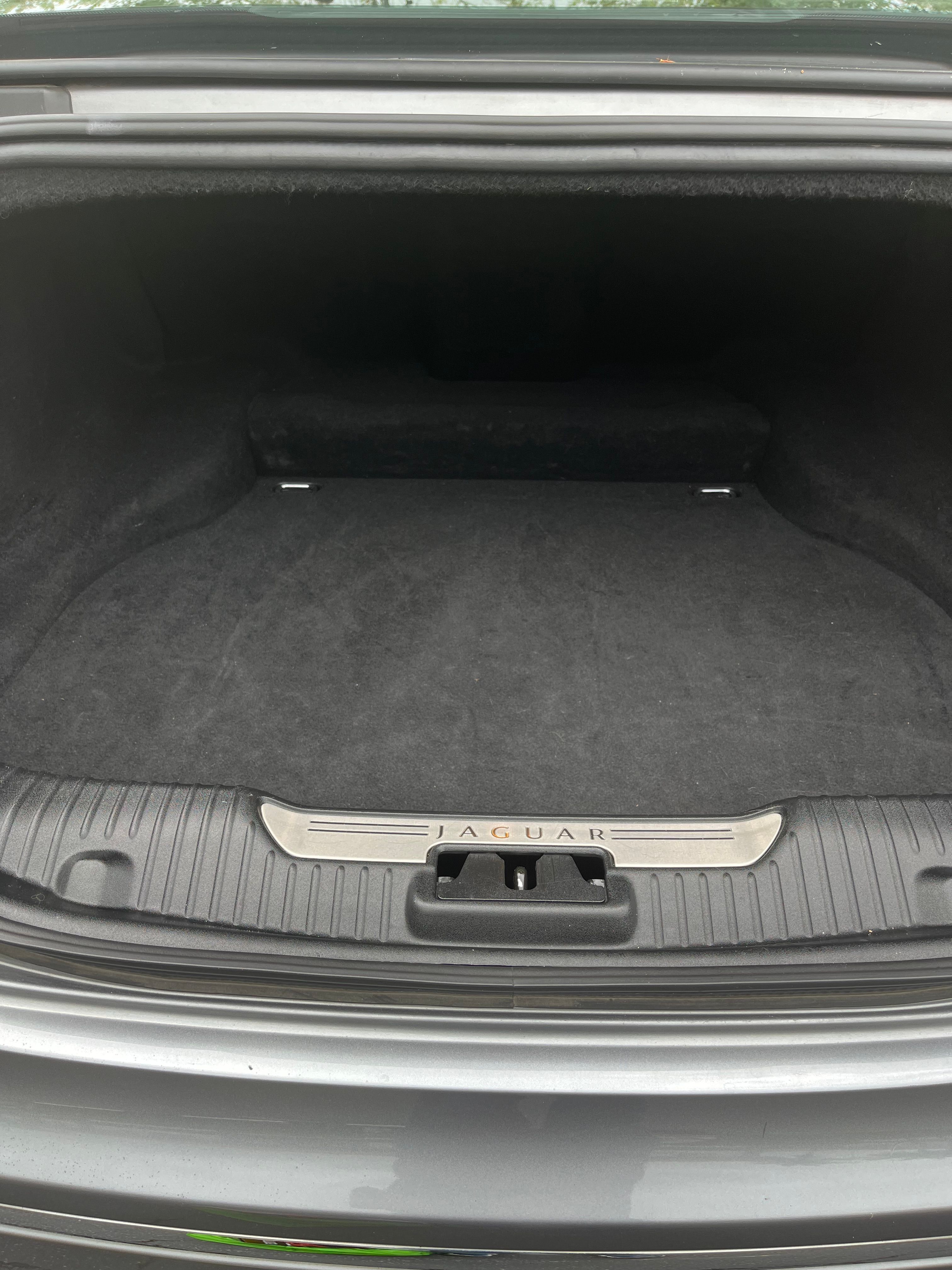 Used 2013 Jaguar XJ AWD image 10