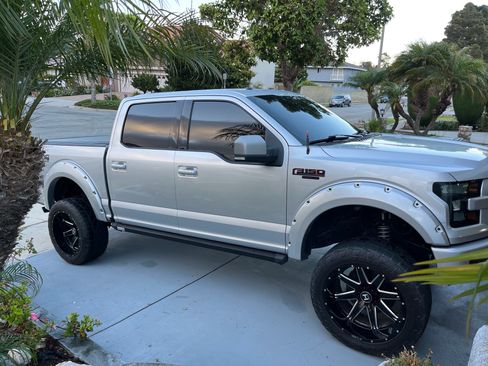 Used 2017 Ford F150 XLT w/ Equipment Group 302A Luxury AWD/4WD image 2
