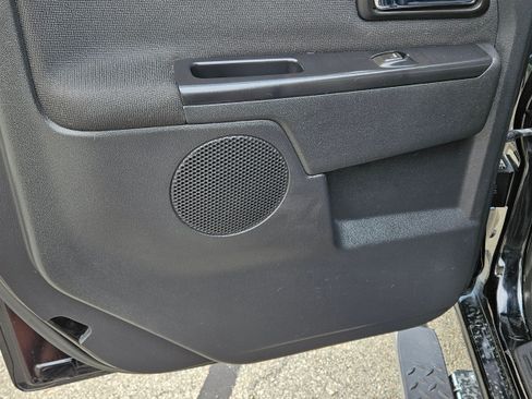 Used 2012 GMC Canyon SLT image 13