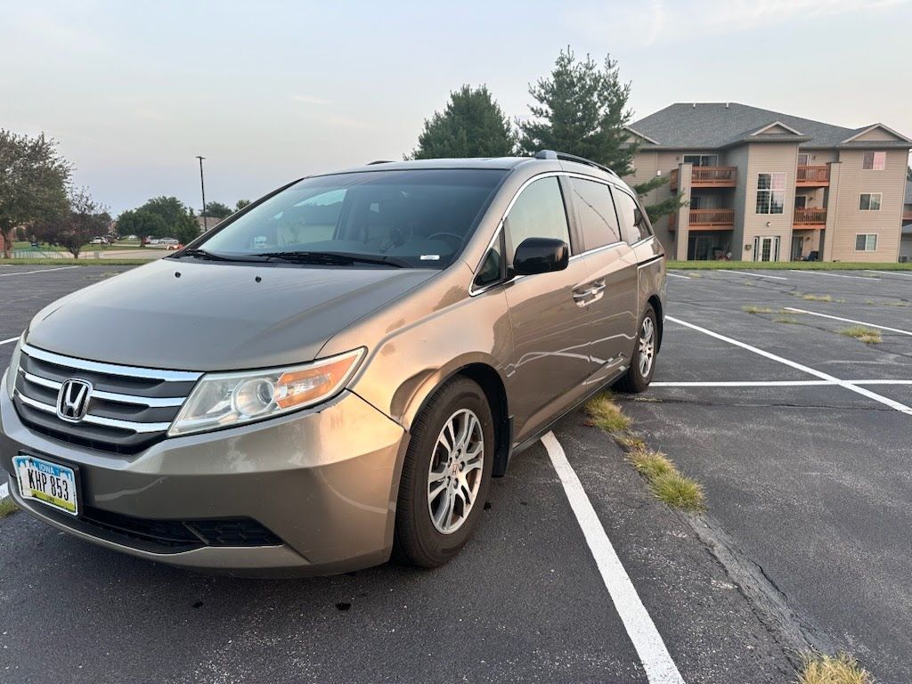 Used 2011 Honda Odyssey EX-L image 2