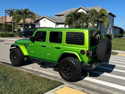 Used 2020 Jeep Wrangler Unlimited Sahara w/ Uconnect 4C Nav & Sound Group image 8