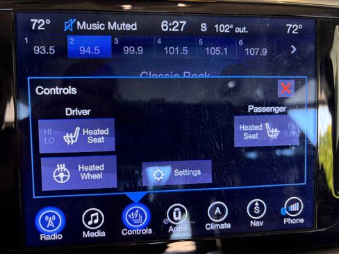 Used 2017 Chrysler Pacifica Touring-L Plus FWD image 24