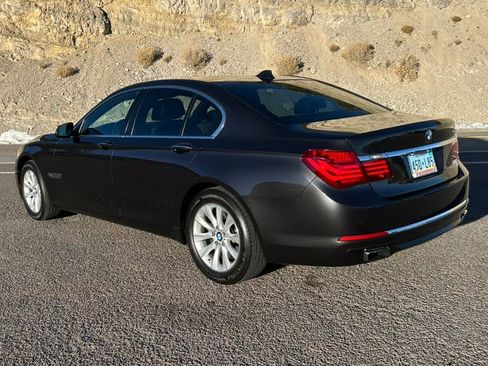 Used 2015 BMW 740i image 5
