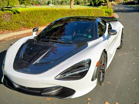 Used 2022 McLaren 720S Spider image 16