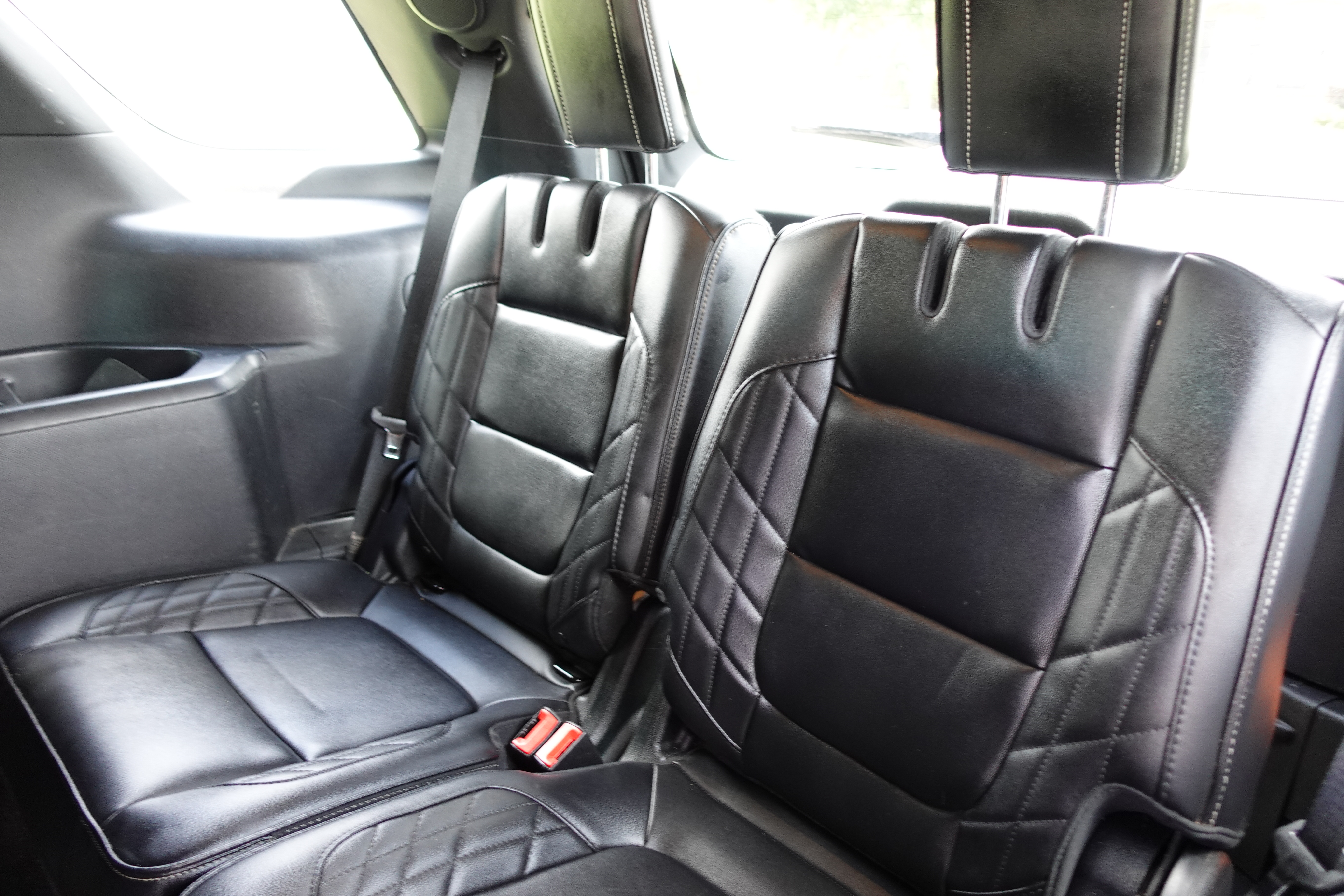 Used 2016 Ford Explorer Platinum AWD/4WD image 16